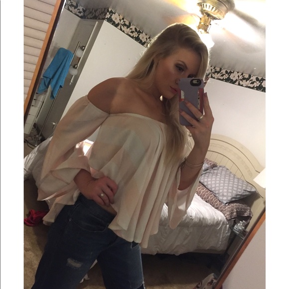 Strapless with bell sleeve Top - Picture 3 of 3